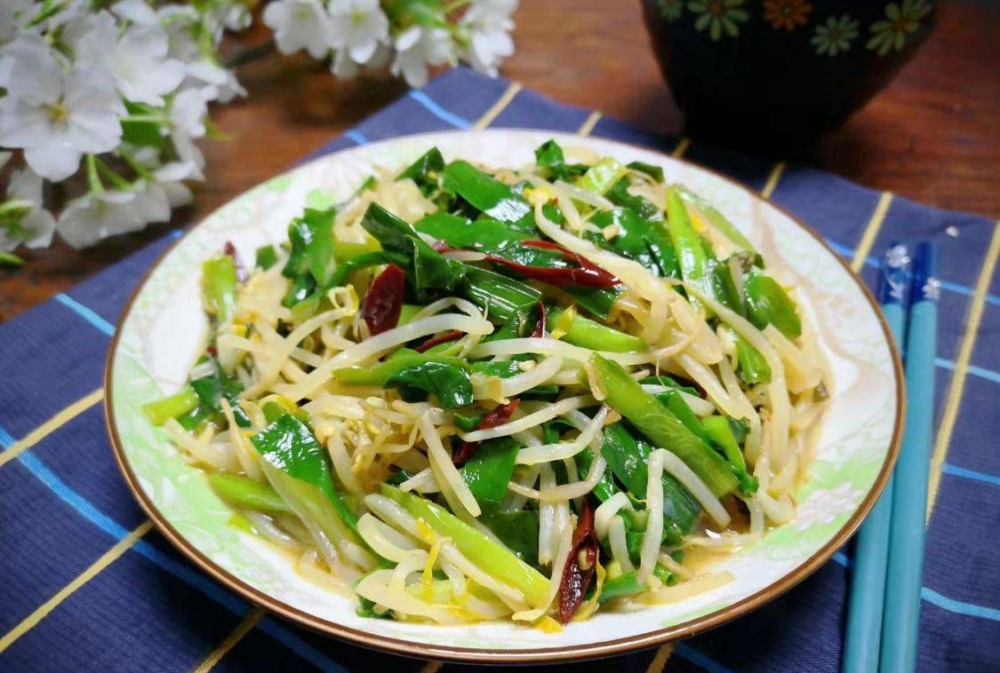 春天，我的晚餐就吃这一盘，清肠刮油又营养，吃撑到也会不长胖！休闲区蓝鸢梦想 - Www.slyday.coM