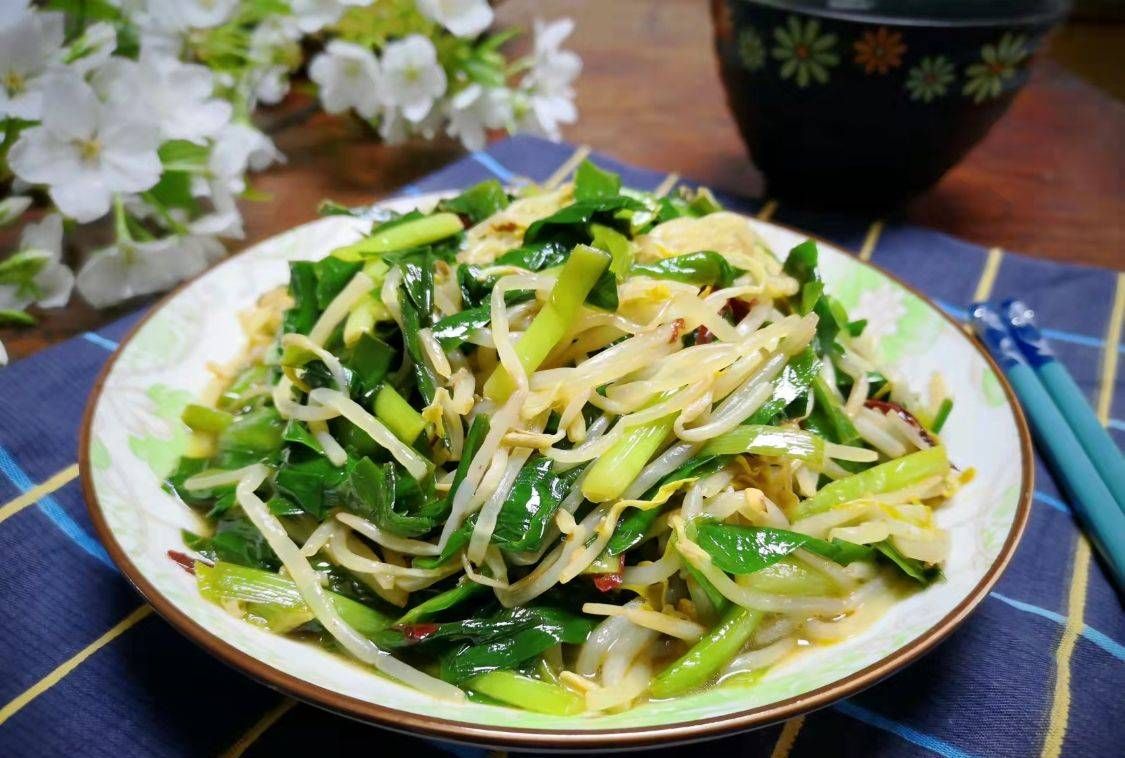 春天，我的晚餐就吃这一盘，清肠刮油又营养，吃撑到也会不长胖！休闲区蓝鸢梦想 - Www.slyday.coM