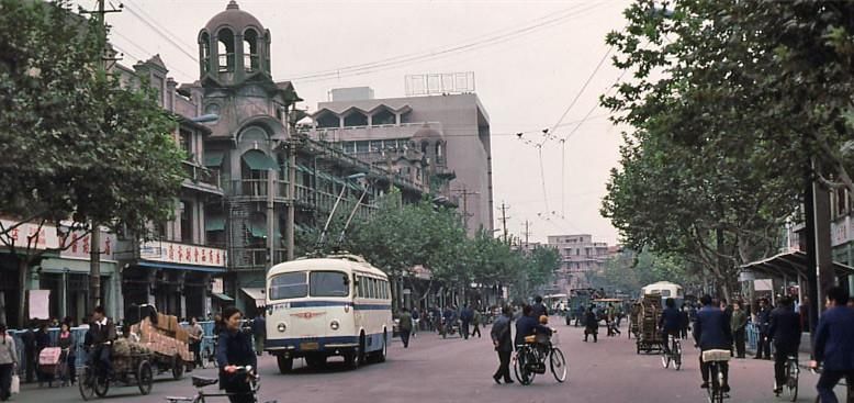 老照片带你重回80年代的武汉感受老武汉的旧时光