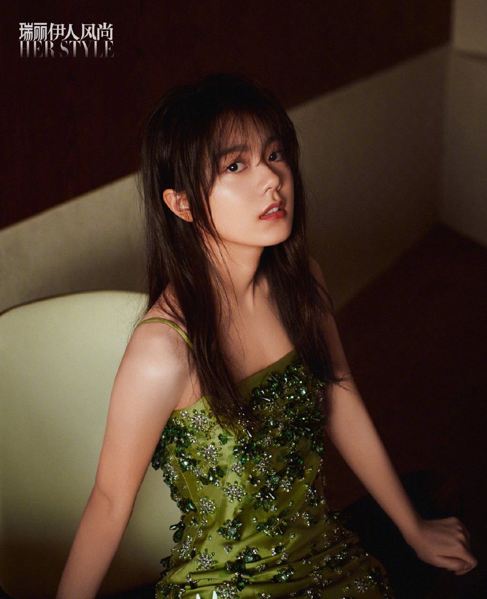 赵今麦瑞丽伊人风尚四月刊写真邵迪