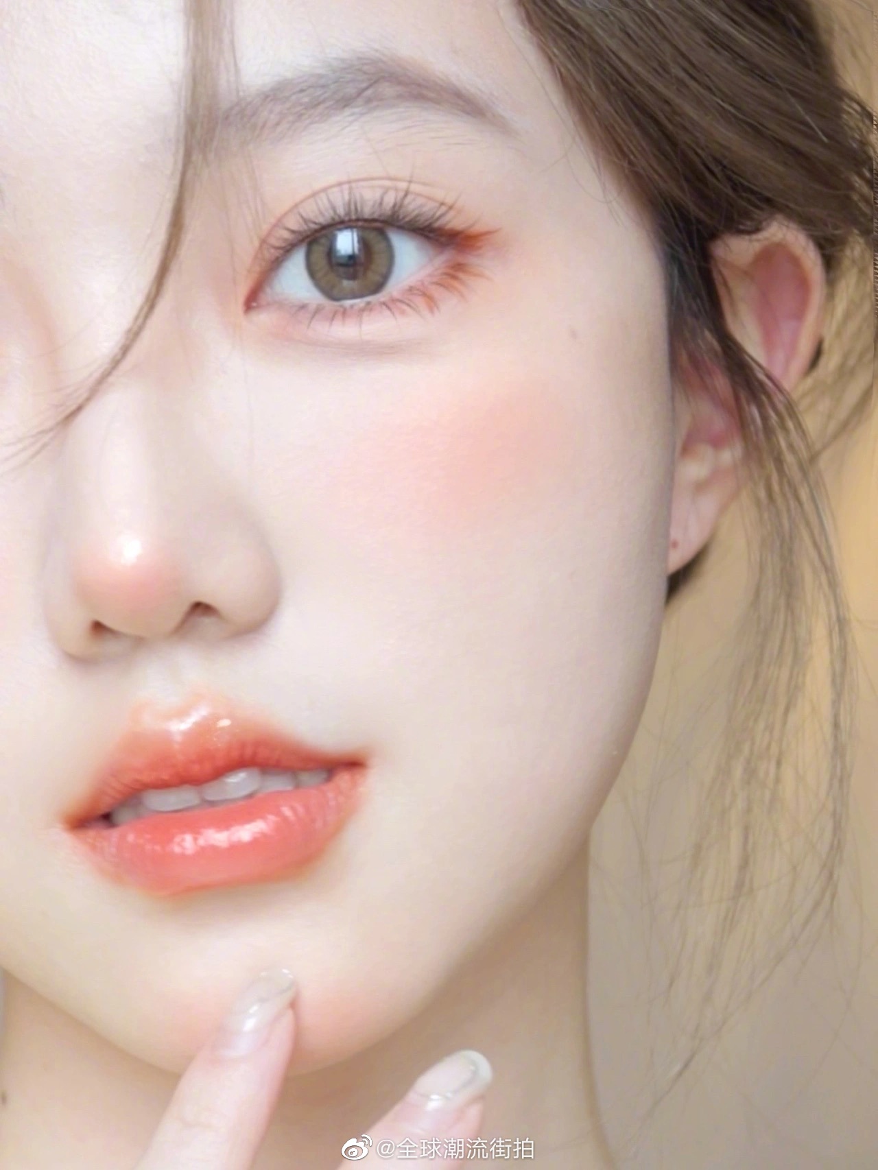 初恋妆的妆容重点打造清透无辜感0269