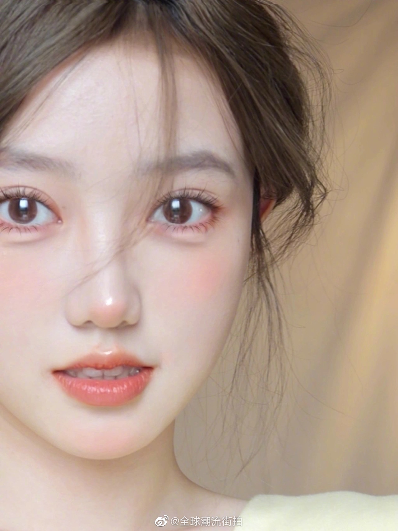 初恋妆的妆容重点打造清透无辜感0269