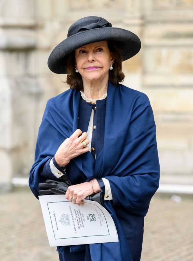 菲利普纪念典礼凯特带儿女亮相哈里缺席欧洲四国王后到齐