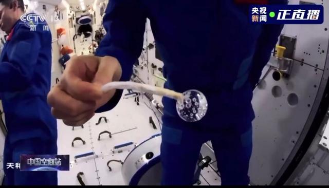 神舟十三即将“回家”：在太空里的100多天，“三人组”都经历了什么？休闲区蓝鸢梦想 - Www.slyday.coM