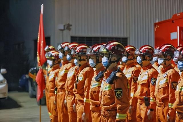 一名消防员在“3·21”东航飞行事故处置现场的日记休闲区蓝鸢梦想 - Www.slyday.coM