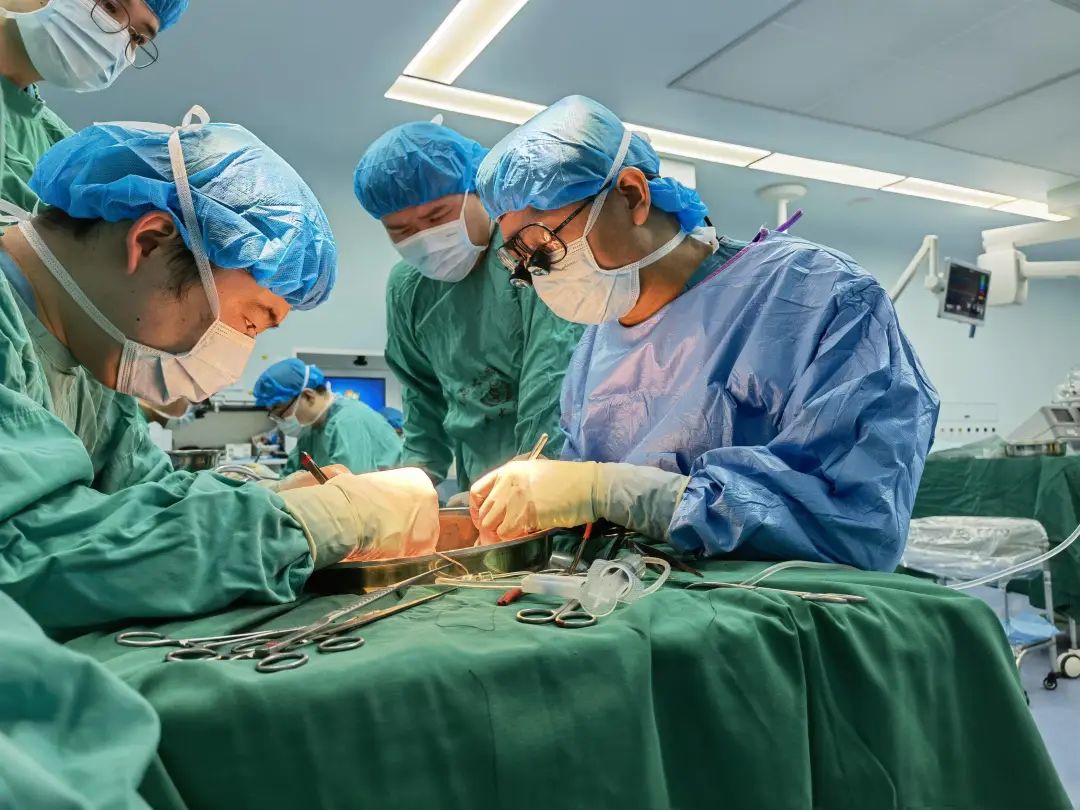 催泪！青岛23岁小伙脑死亡去世，捐献出器官让9人“重生”休闲区蓝鸢梦想 - Www.slyday.coM