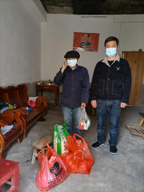 暖心走访备物资，解忧慰问有保障——横港镇切实做好疫情期间脱贫户及三类人群保障工作休闲区蓝鸢梦想 - Www.slyday.coM