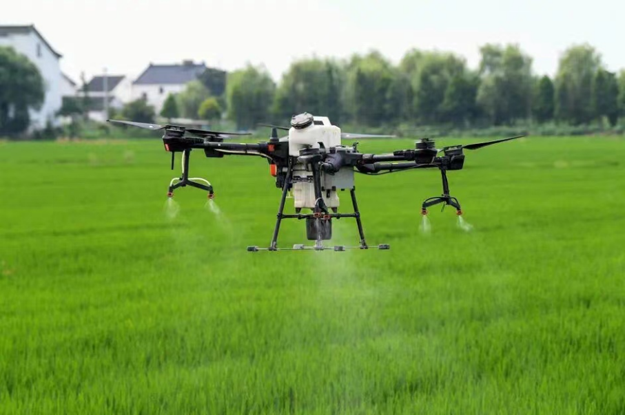 无人机施肥,植保,江苏春耕生产万象"耕"新|农机|江苏省|无人机_新浪