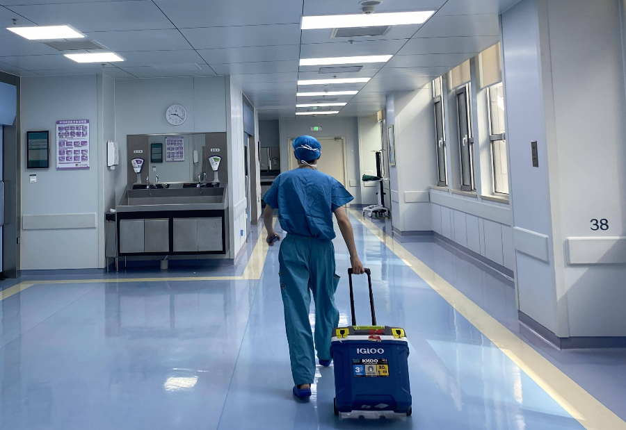 催泪！青岛23岁小伙脑死亡去世，捐献出器官让9人“重生”休闲区蓝鸢梦想 - Www.slyday.coM