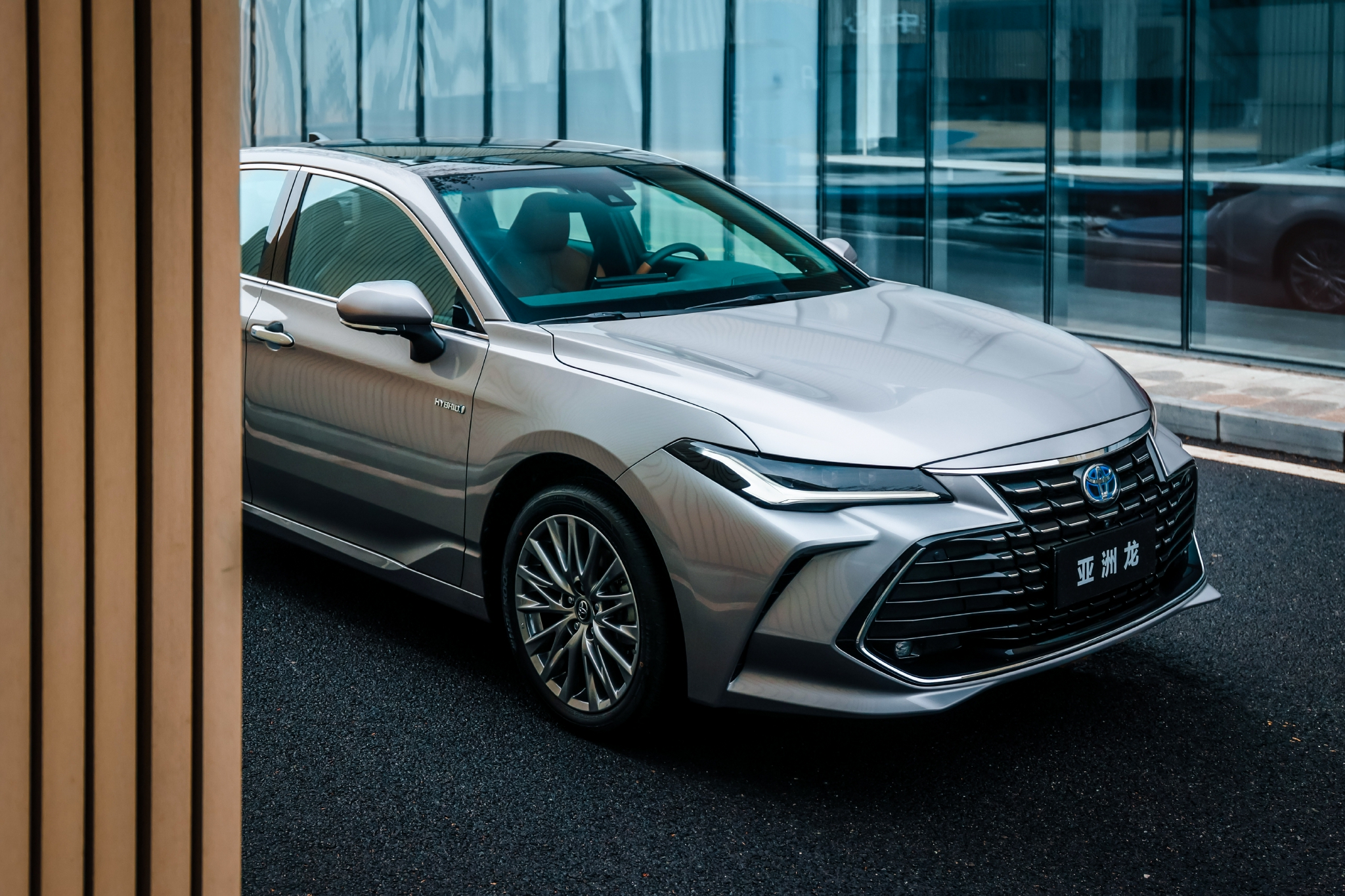 1998万起双脸设定标配tss25智行系统2022款亚洲龙上市