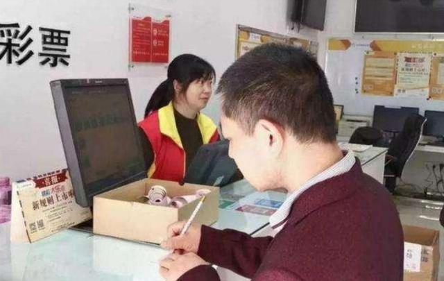 彩民喜中大奖后，基本都捐了100万以上，“自愿”背后另有原因休闲区蓝鸢梦想 - Www.slyday.coM