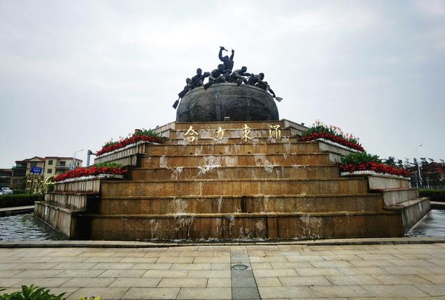 广州的东涌镇,是一座非常具有"神韵"的人文古镇,在清朝时期,属于沙湾