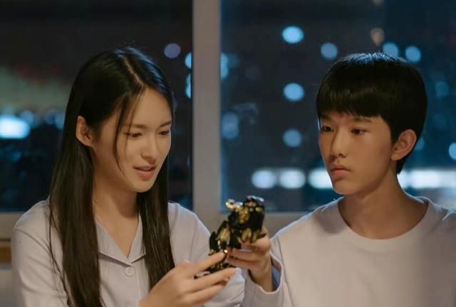 《心居》原著：顾昕锒铛入狱，撕开一个人的真实面目休闲区蓝鸢梦想 - Www.slyday.coM