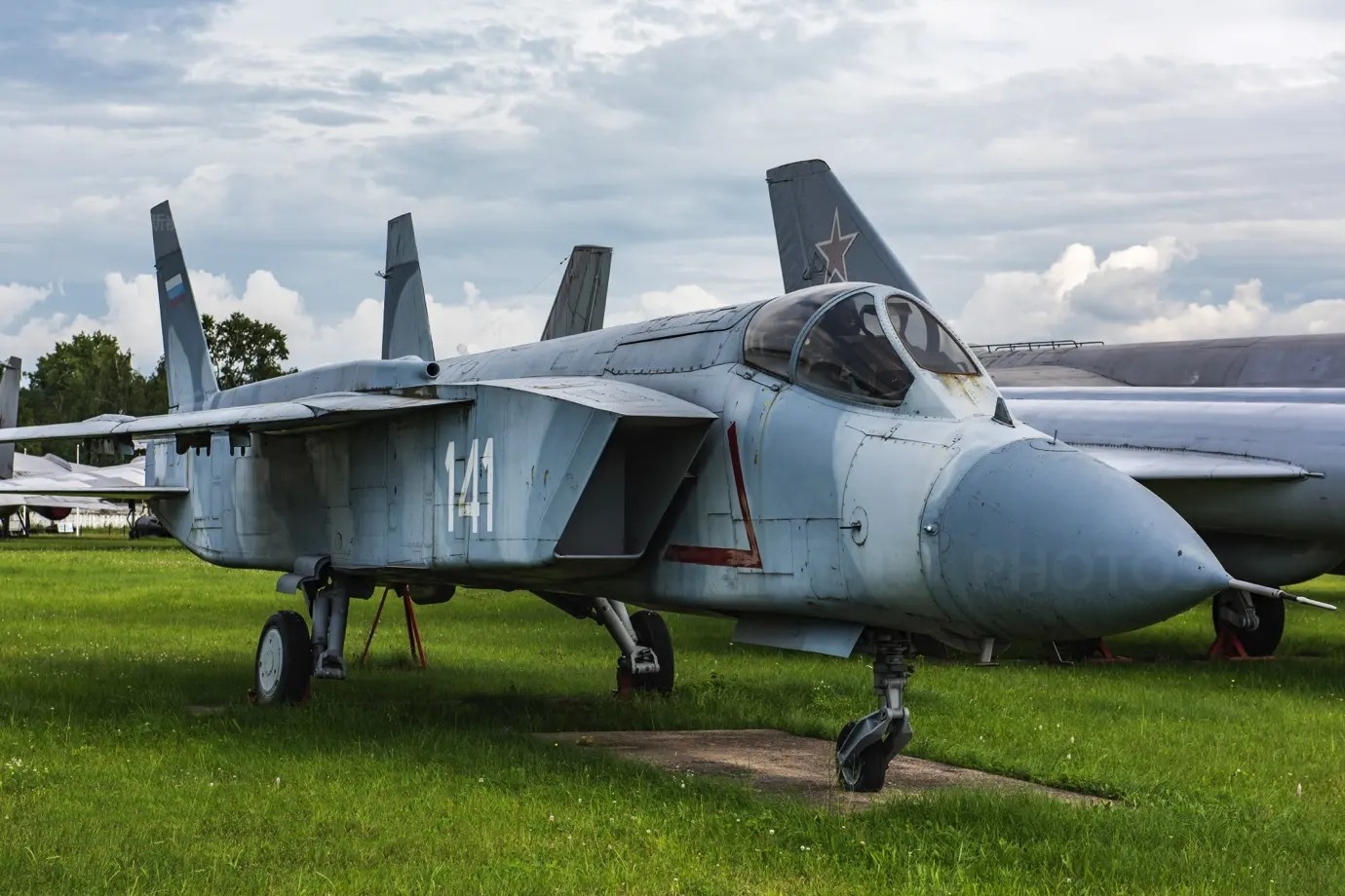 胜为王侯败亦雄从雅克41的创新探索到f35b的继承与变革