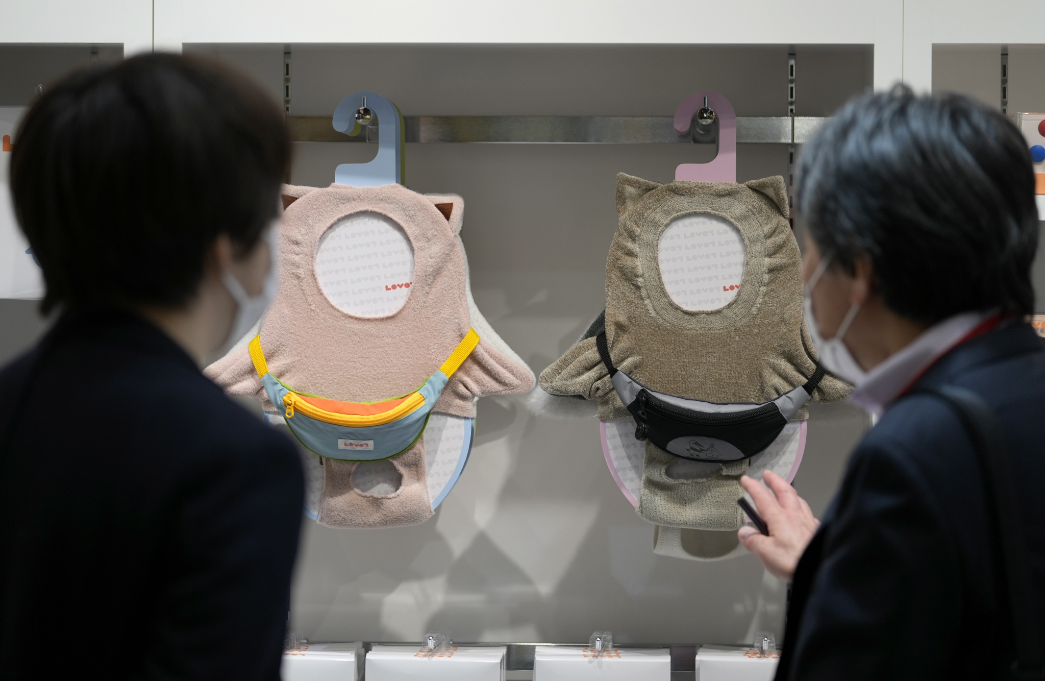 日本陪伴机器人lovot