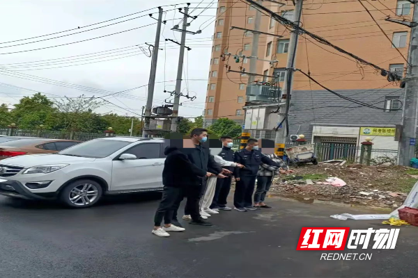 北塔警方速破系列盗窃车内财物案|盗窃|派出所|民警_新浪新闻