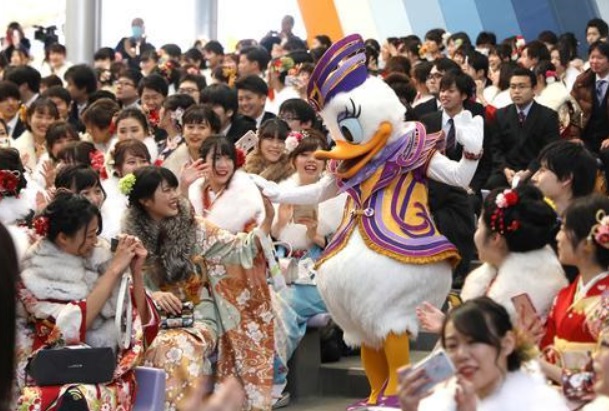 鼓励年轻人早进入社会 日本成人年龄将下调至18岁