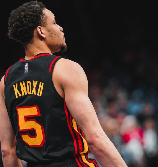 特雷杨418诺克斯17分老鹰轻取雷霆获3连胜