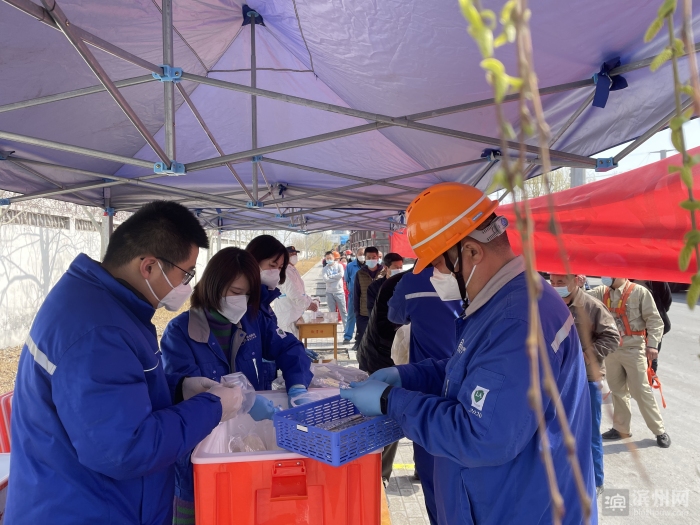 滨化蓝+防疫白（五）：为大车司机送上热乎饭 在美食里谱写“山河无恙”休闲区蓝鸢梦想 - Www.slyday.coM