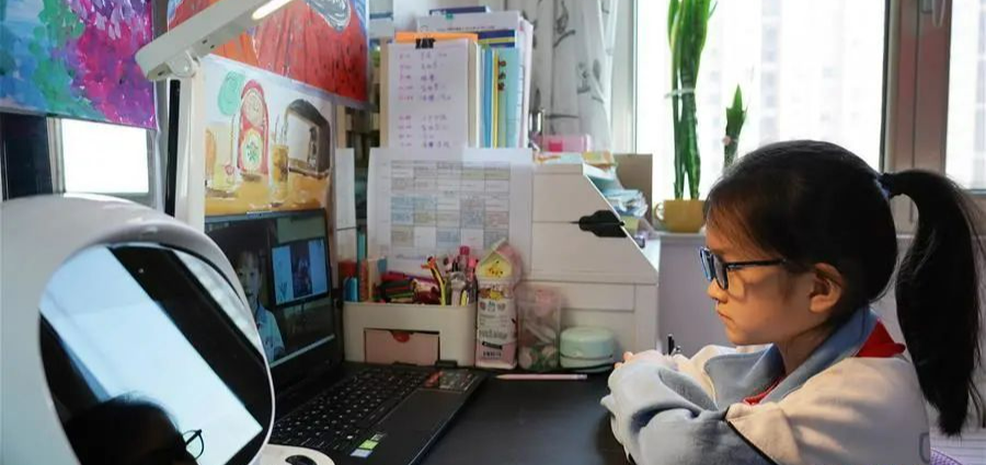 “孩子上网课谁来管，手机游戏管？”济南新做法，顺手一个赞休闲区蓝鸢梦想 - Www.slyday.coM