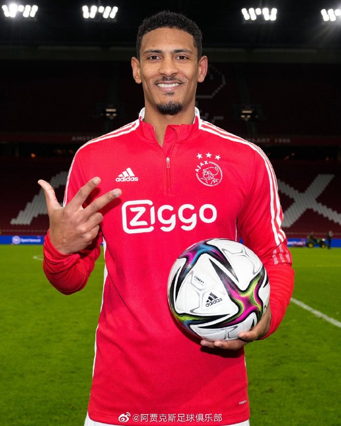 图为阿莱.图片来源:阿贾克斯足球俱乐部官方微博.