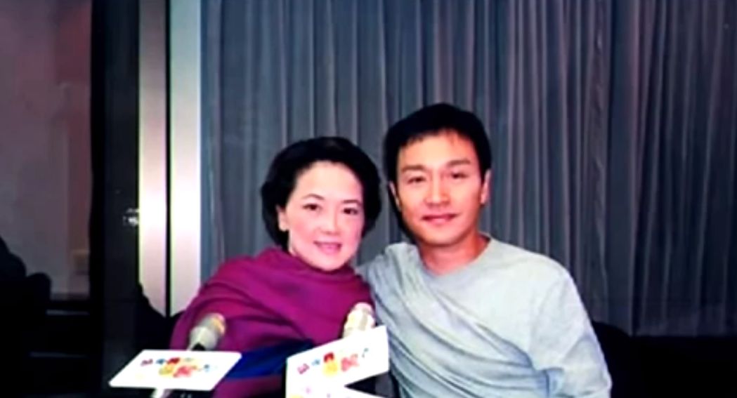 19年后再看唐鹤德:才明白他对张国荣的“宠爱”,堪称世间罕有休闲区蓝鸢梦想 - Www.slyday.coM 19年后再看唐鹤德:才明白他对张国荣的“宠爱”,堪称世间罕有休闲区蓝鸢梦想 - Www.slyday.coM