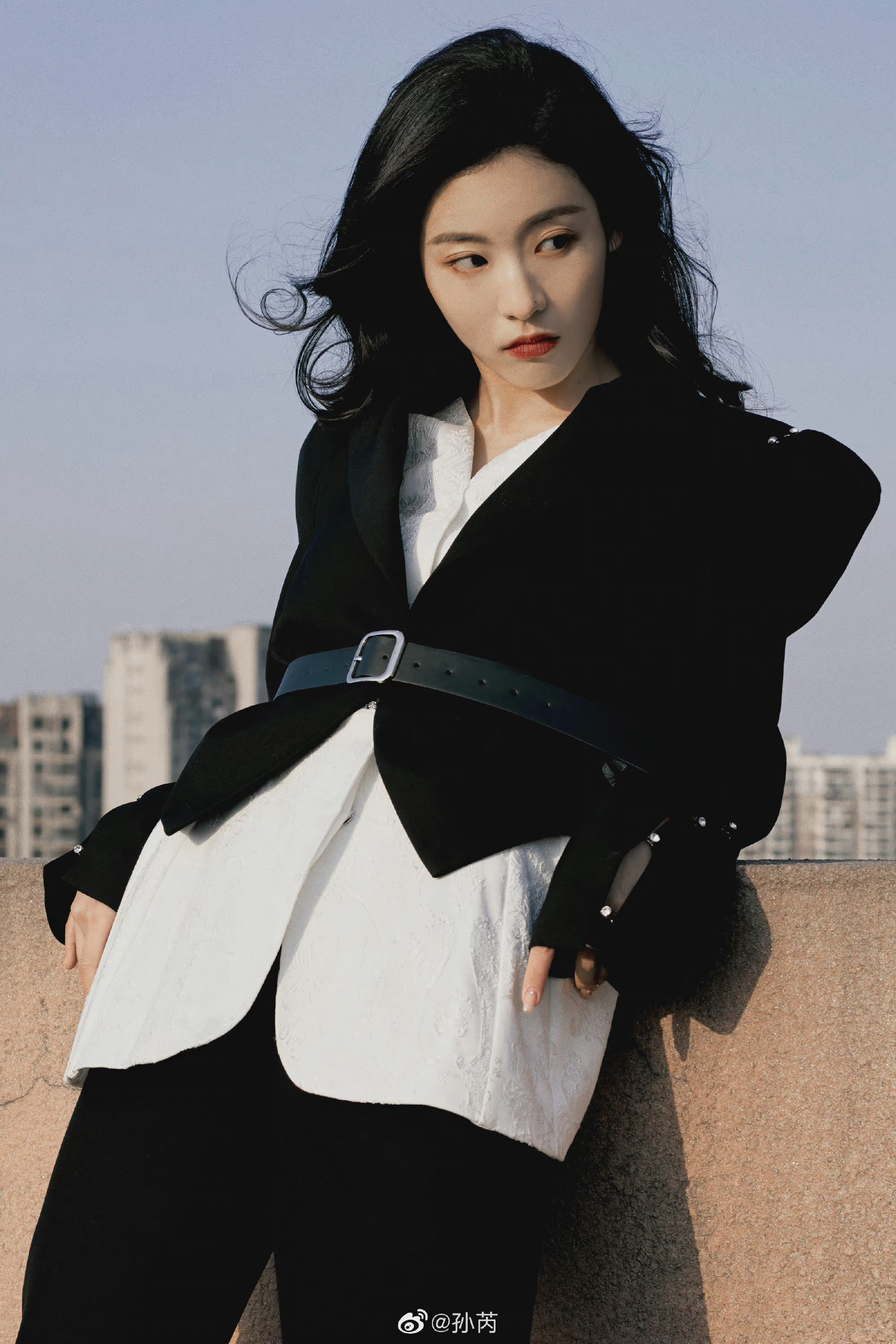 孙芮最新天台大片