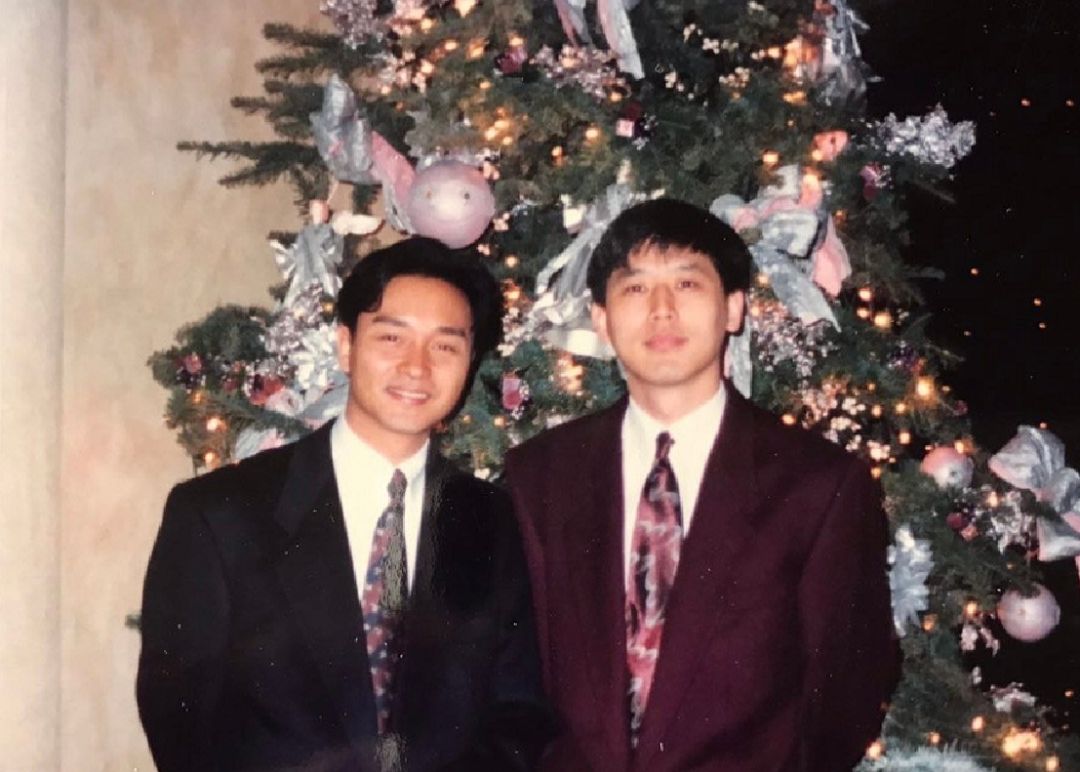 19年后再看唐鹤德:才明白他对张国荣的“宠爱”,堪称世间罕有休闲区蓝鸢梦想 - Www.slyday.coM 19年后再看唐鹤德:才明白他对张国荣的“宠爱”,堪称世间罕有休闲区蓝鸢梦想 - Www.slyday.coM