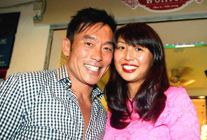 郑浩南罕晒奢侈品一只金表上百万57岁靠跑商演养国外生活妻儿