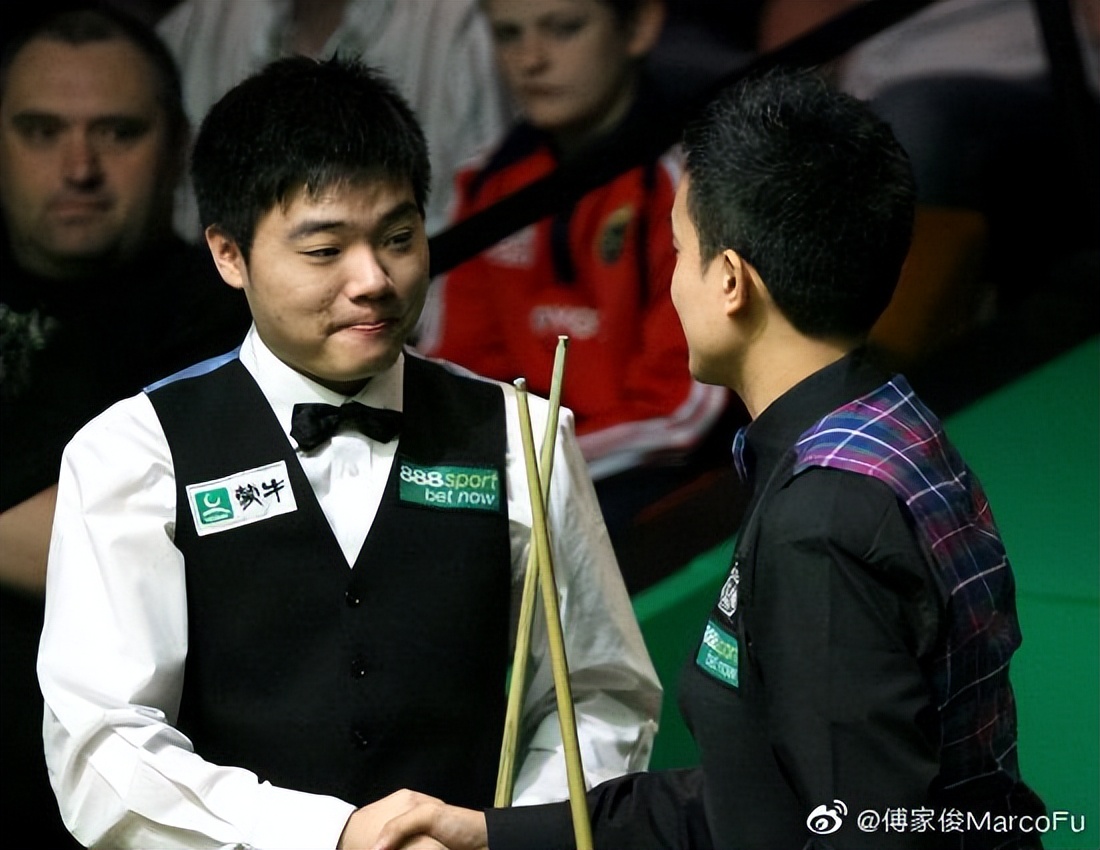 丁俊晖生日众星送祝福亲密合影展现好人缘田鹏飞爆20年前嫩照