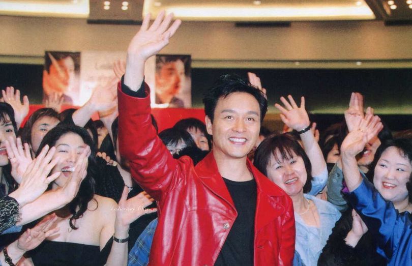 19年后再看唐鹤德:才明白他对张国荣的“宠爱”,堪称世间罕有休闲区蓝鸢梦想 - Www.slyday.coM 19年后再看唐鹤德:才明白他对张国荣的“宠爱”,堪称世间罕有休闲区蓝鸢梦想 - Www.slyday.coM