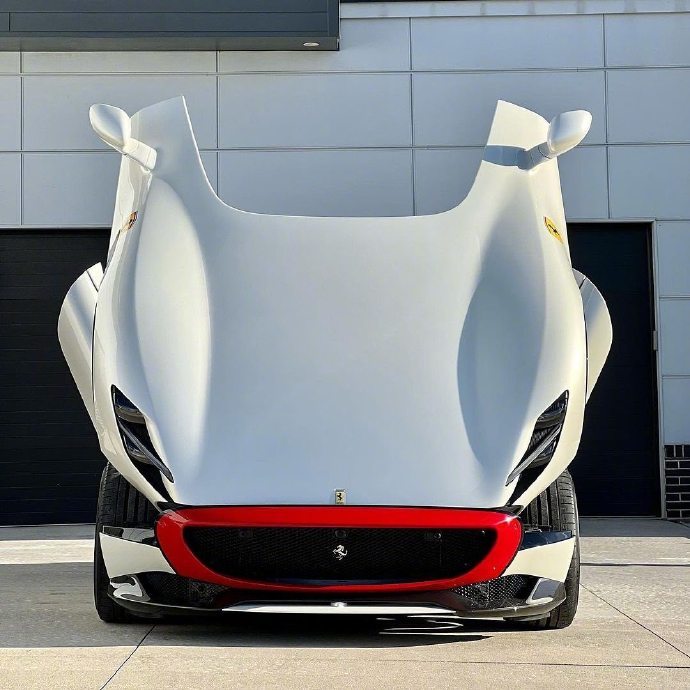 烈焰红唇法拉利sp2