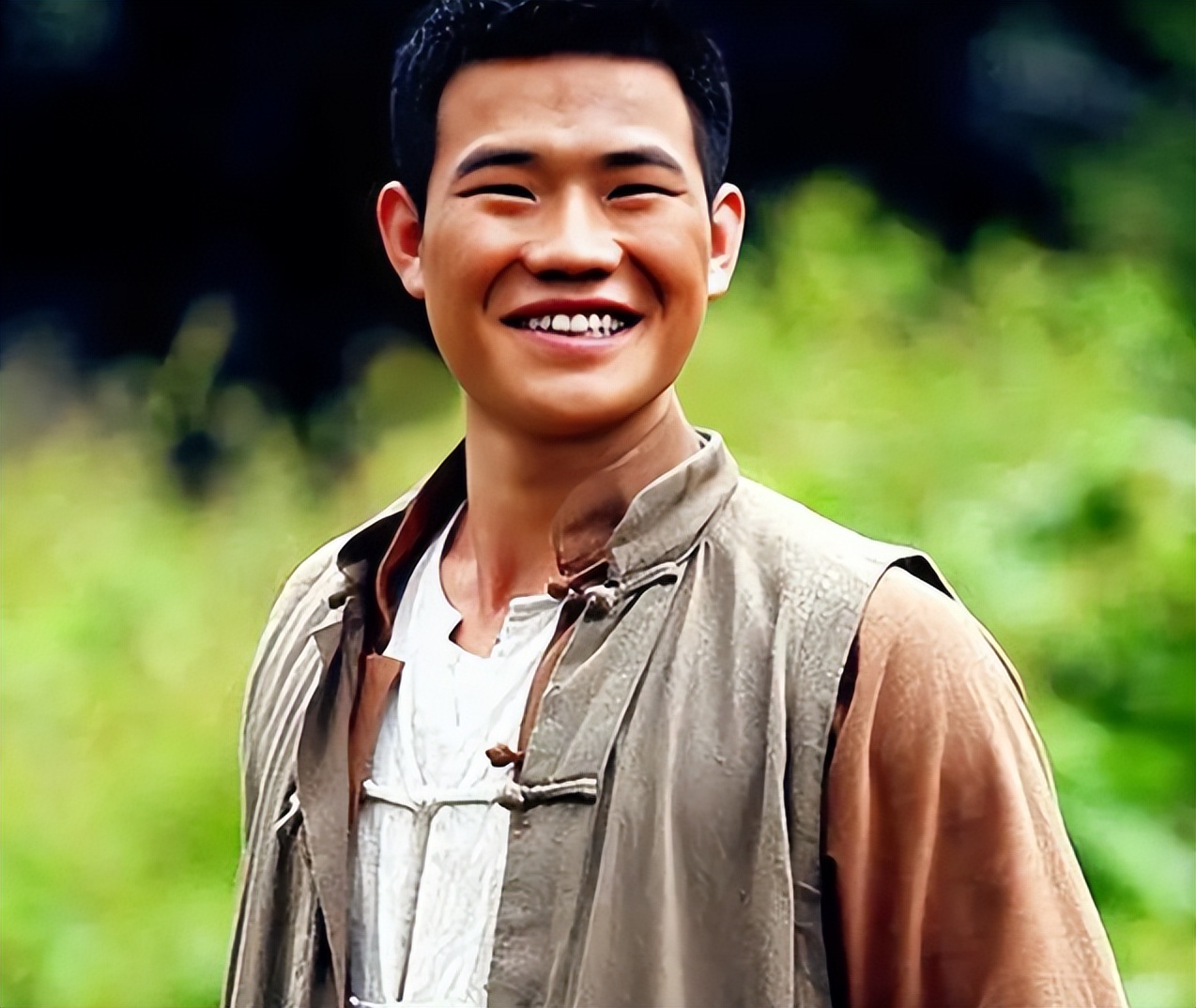 嘎子哥谢孟伟晒2亿大豪宅与妻子秀恩爱网友明星赚钱真容易