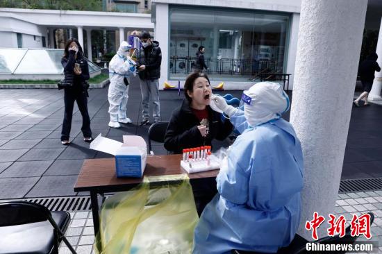 上海浦西地区4月1日起封控 实施新一轮核酸筛查