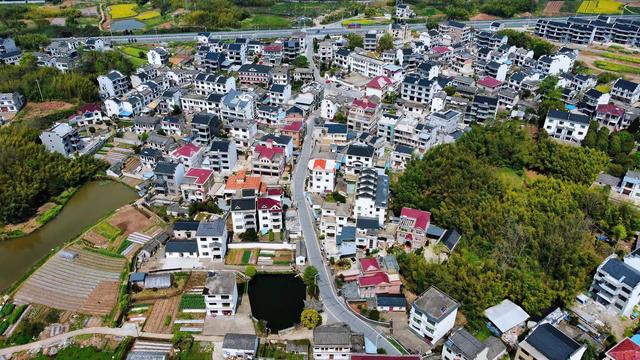 当然,槐塘村在歙县当地有着欧洲村的称号,并不仅仅是因为有一堆欧式