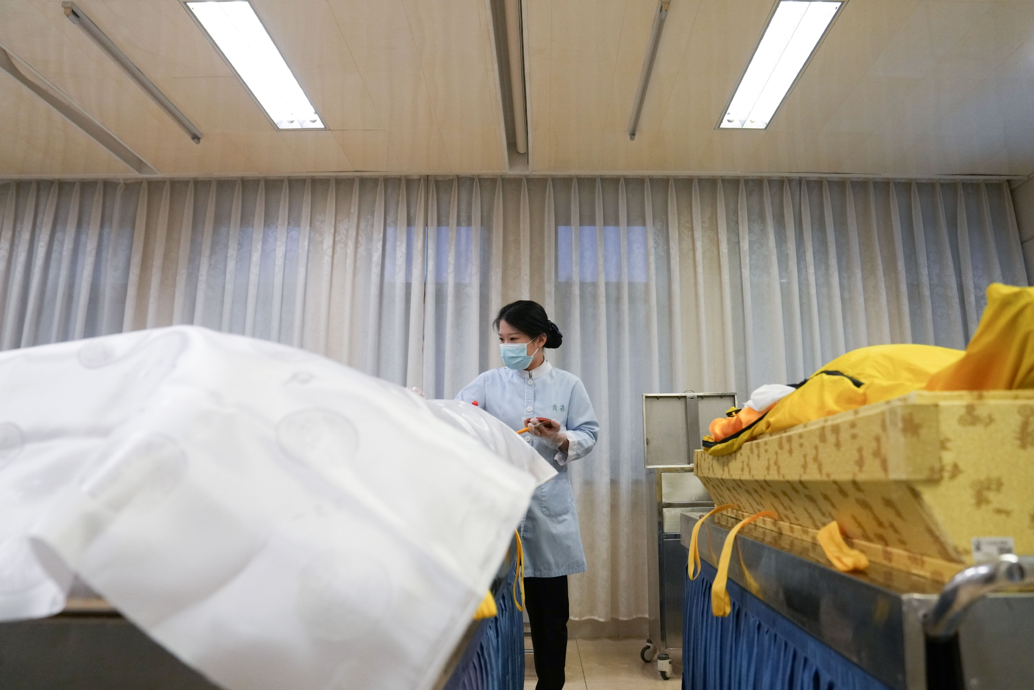 遗体整容师给逝者体面的告别