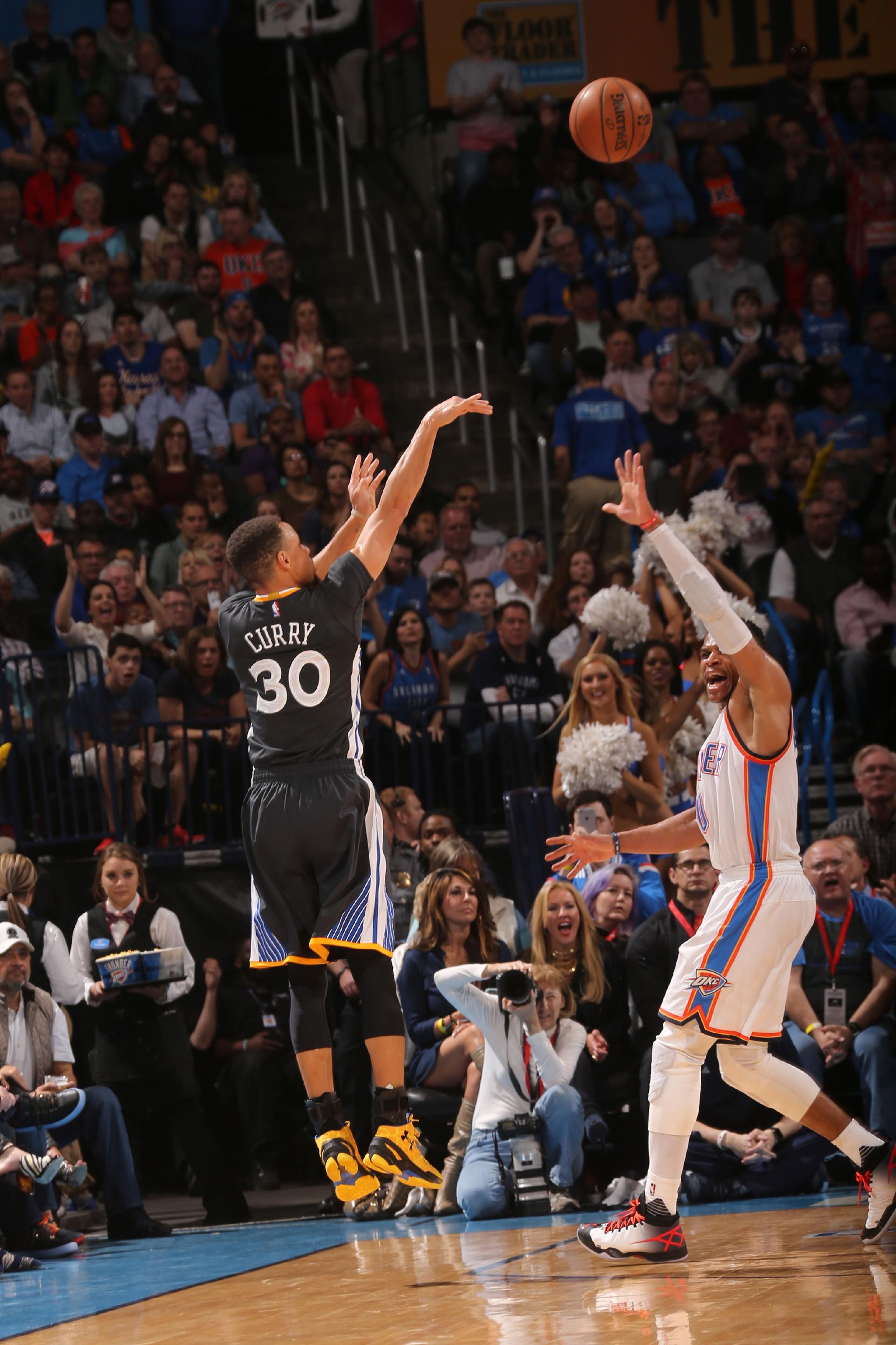 闪耀之巅 | 历史三分王的绝杀之夜|库里|勇士|绝杀_新浪新闻