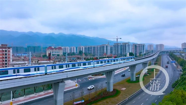 江跳线双流制车辆目前已完成120km/h高速试验,达到设计运行速度,各项