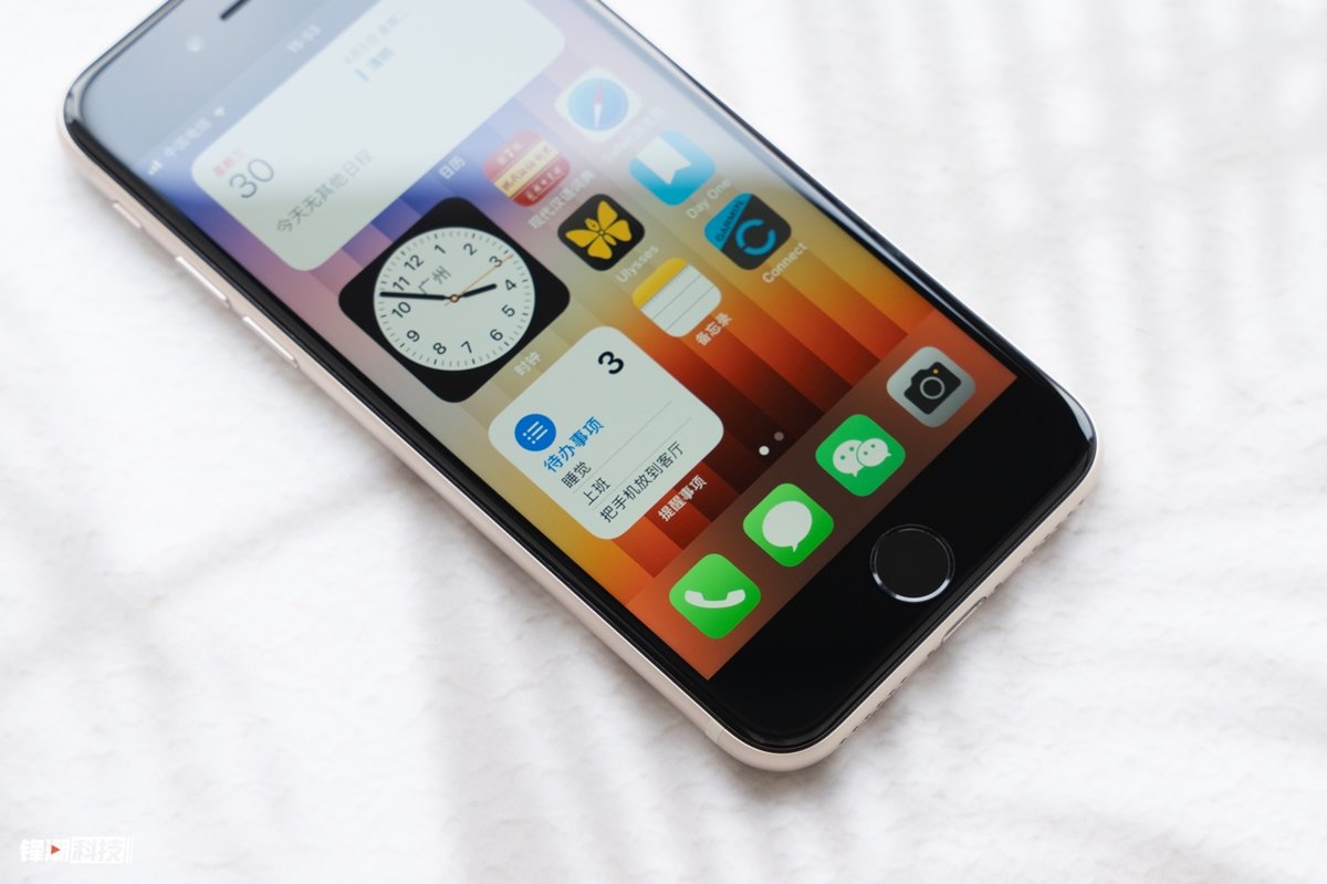 内芯强悍的5g小钢炮iphonese3图赏