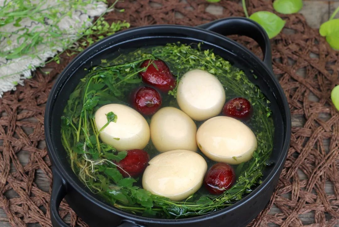 从三月三开始用荠菜花煮鸡蛋老人吃了腰腿不疼孩子吃了少生病