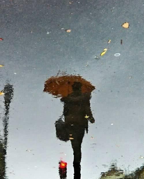 心理测试4个雨中背影哪个最孤独测ta会对你从一而终吗