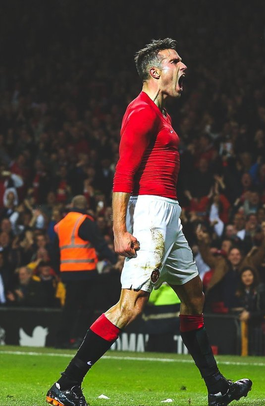 大将军范佩西是现代足球最强中锋的模板能快能慢能传能控能射