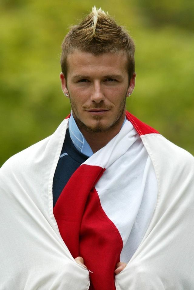 人老发型不老外星人罗纳尔多标志性福娃头迎来时尚第二春