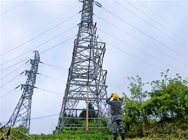国网重庆电力：多维防山火 联动保供电休闲区蓝鸢梦想 - Www.slyday.coM
