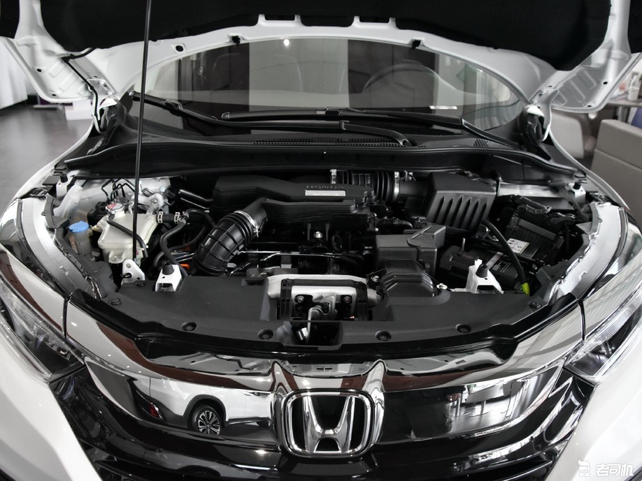 吹响时尚集结号小哥带你一起看本田缤智