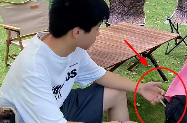 孙悦开通橱窗，卓妈说姐姐落泪原因，孙卓不便在镜头面前抛头露面休闲区蓝鸢梦想 - Www.slyday.coM