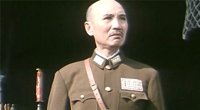 血战台儿庄幕后故事周总理提议拍摄李宗仁儿子看完恸哭