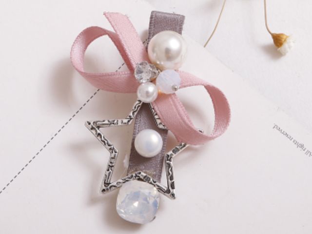 情感测试:你认为哪个发卡适合你?测你最大的优点是什么!休闲区蓝鸢梦想 - Www.slyday.coM 情感测试:你认为哪个发卡适合你?测你最大的优点是什么!休闲区蓝鸢梦想 - Www.slyday.coM