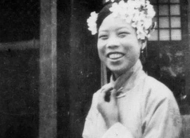 末代皇妃文绣:入宫9年仍是完璧之身,登报休夫后下嫁车夫__财经头条