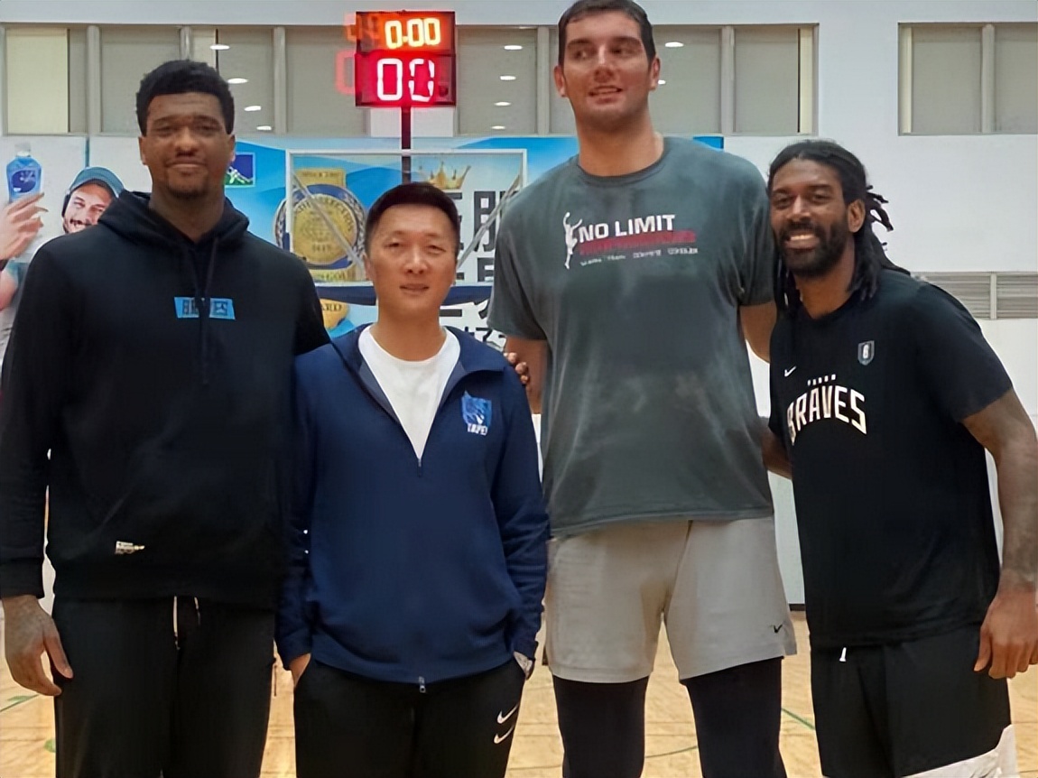 oj梅奥:曾比肩罗斯被身边人毁掉,34岁未婚,现欧洲联赛捞金__财经头条